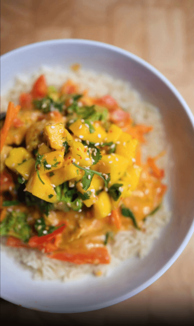COCONUT CURRY CHICKEN AND RICE