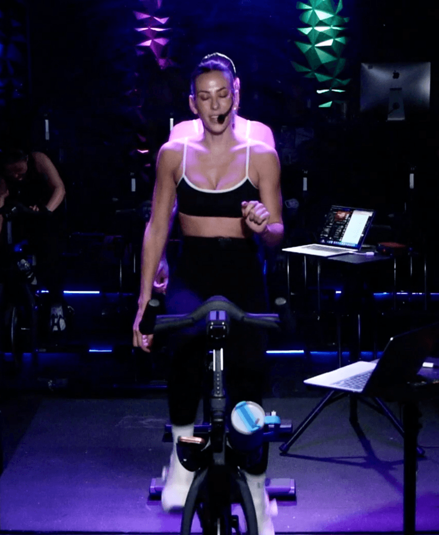 30 Minute Beginner Transitional Latin Ride - Anahi's Playlist
