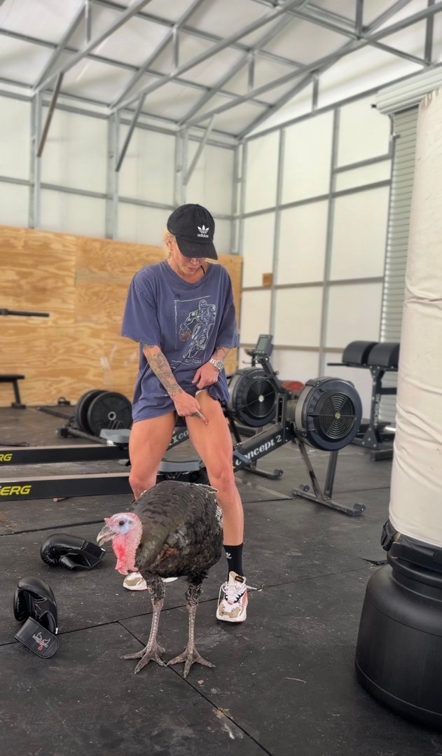 Leg day- SQUATS
