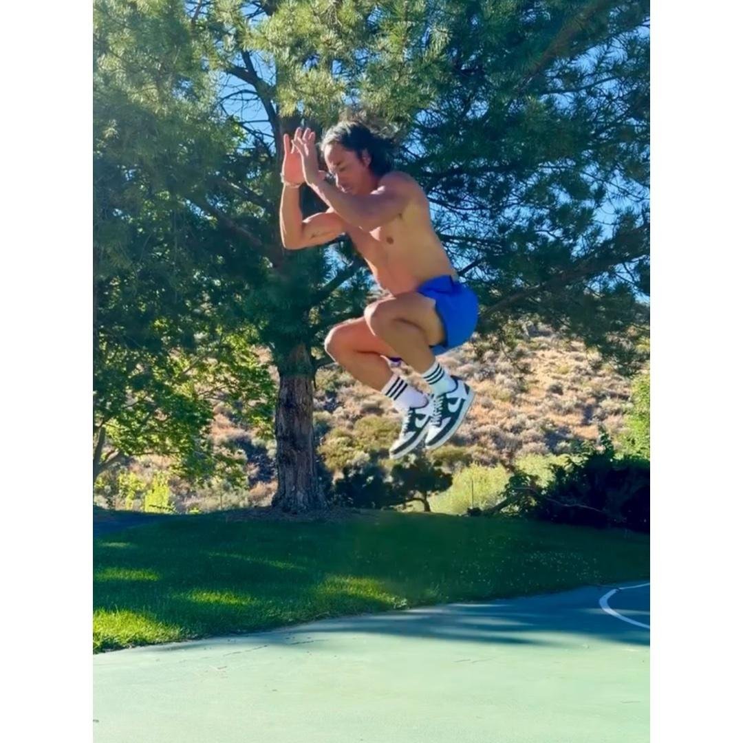 Legs: 7